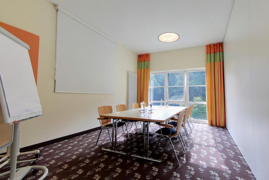 Akzent Waldhotel Rheingau Geisenheim Esterno foto