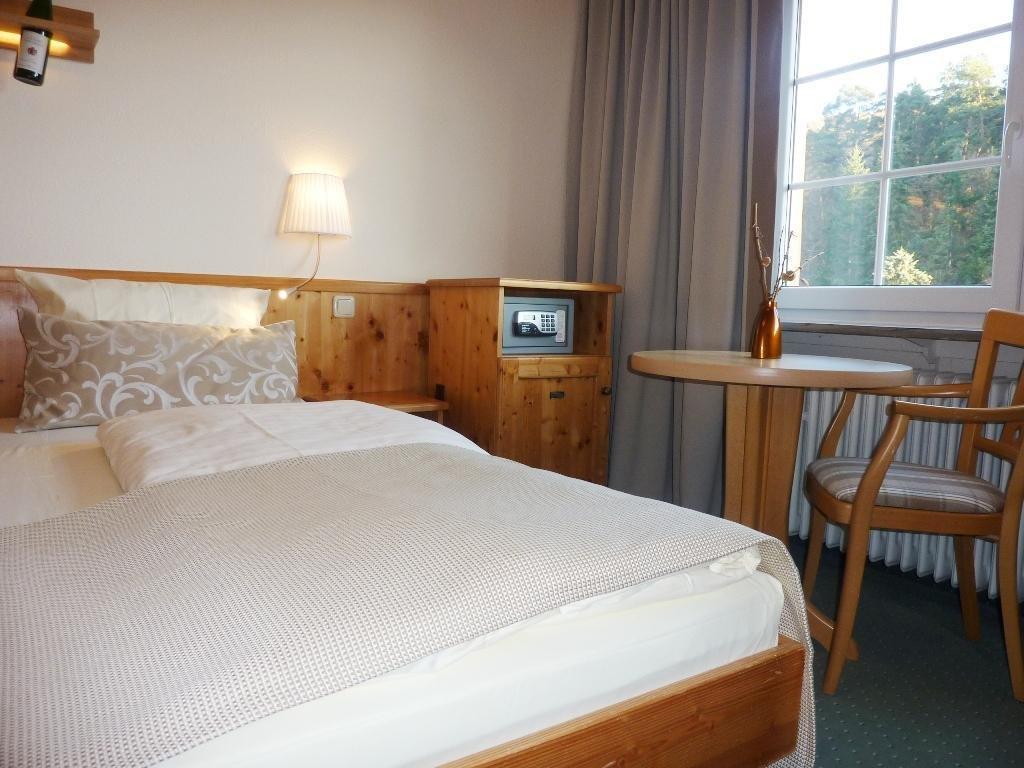 Akzent Waldhotel Rheingau Geisenheim Esterno foto