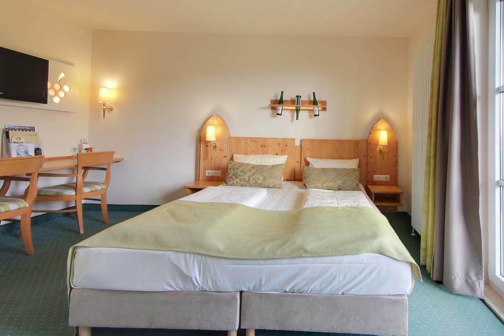Akzent Waldhotel Rheingau Geisenheim Esterno foto